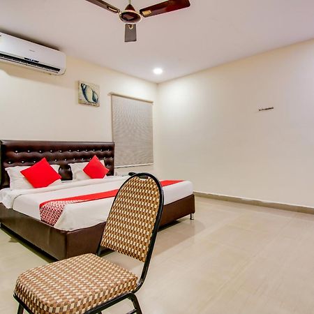 Oyo Akshaya Inn Vijayawāda Εξωτερικό φωτογραφία