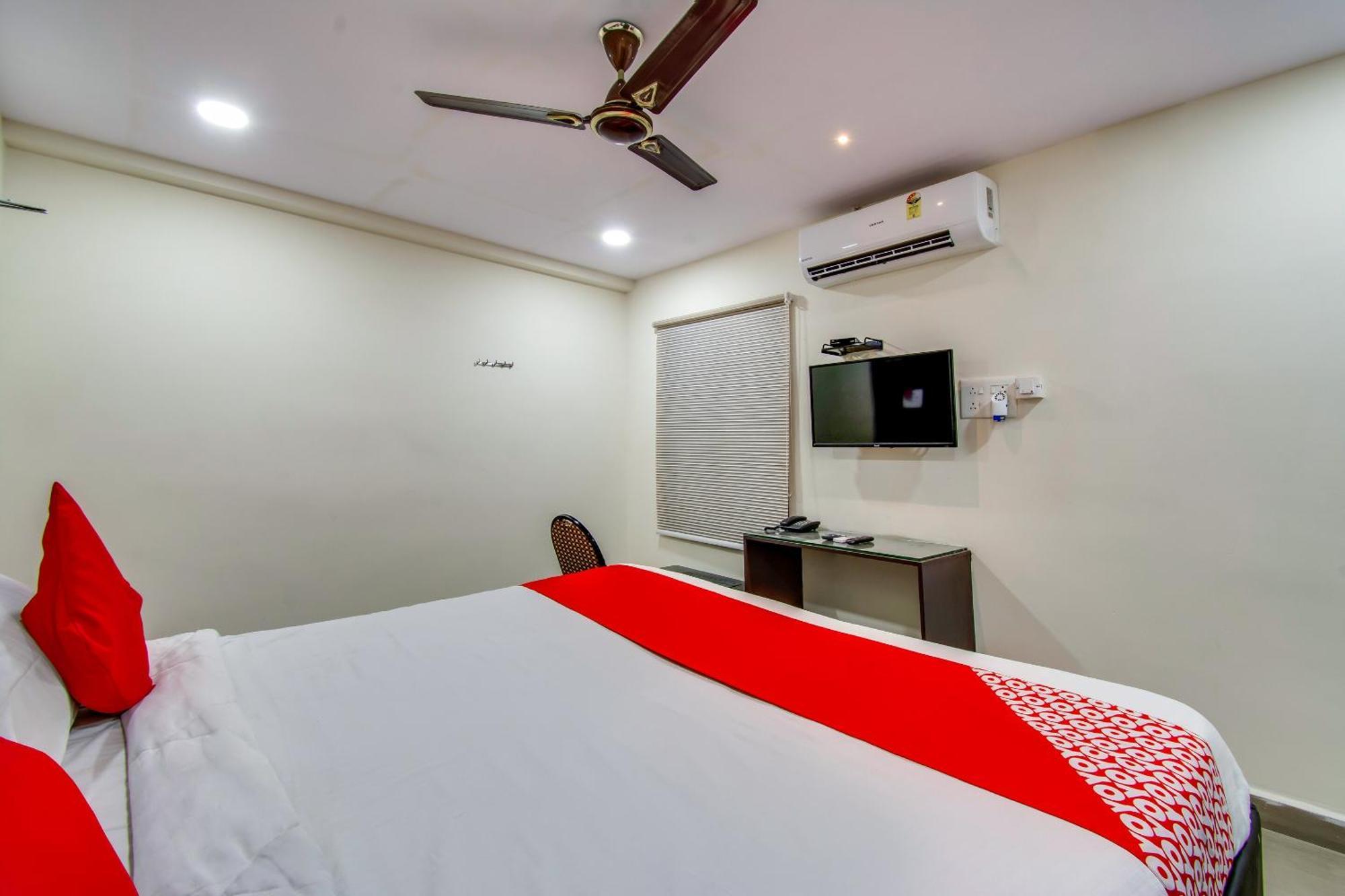 Oyo Akshaya Inn Vijayawāda Εξωτερικό φωτογραφία