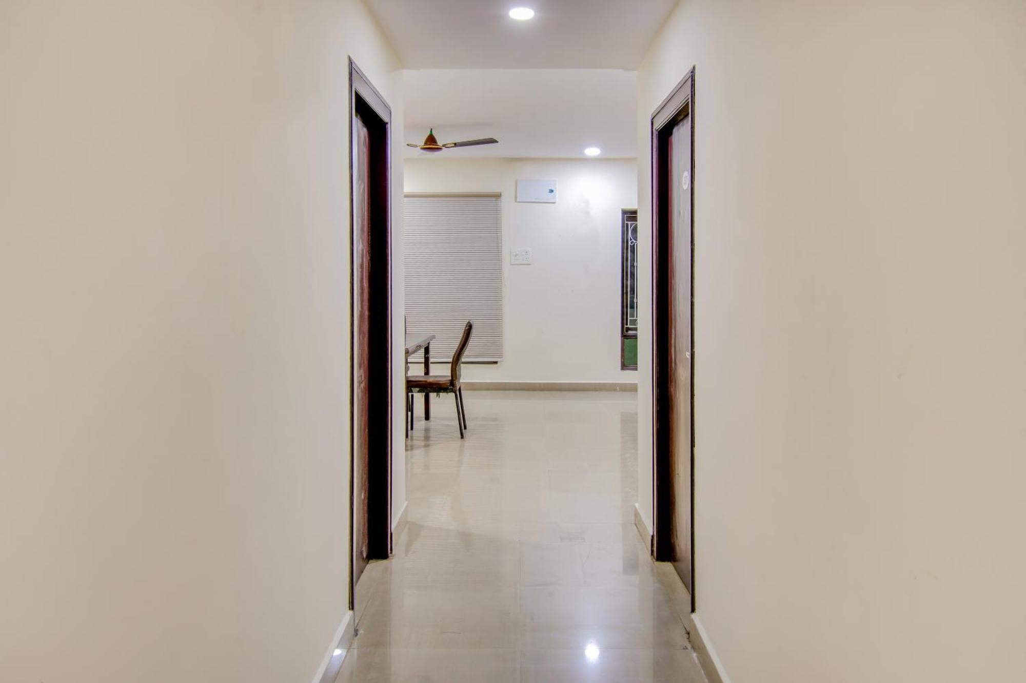 Oyo Akshaya Inn Vijayawāda Εξωτερικό φωτογραφία
