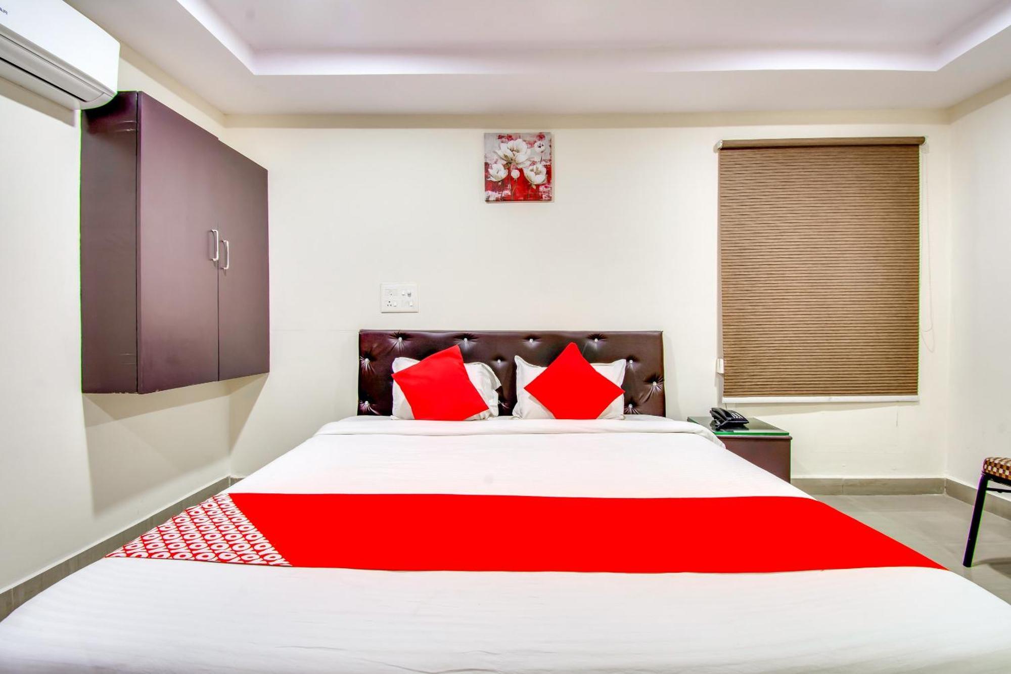 Oyo Akshaya Inn Vijayawāda Εξωτερικό φωτογραφία