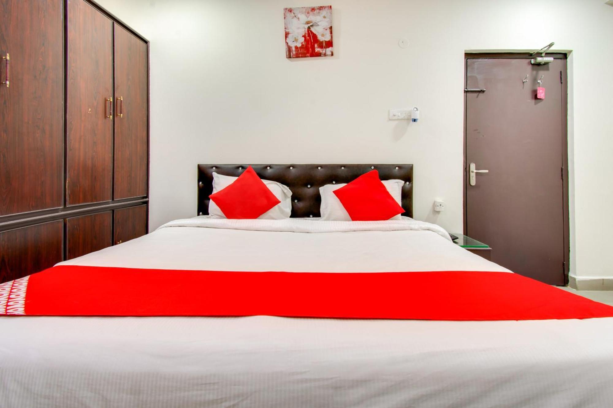 Oyo Akshaya Inn Vijayawāda Εξωτερικό φωτογραφία