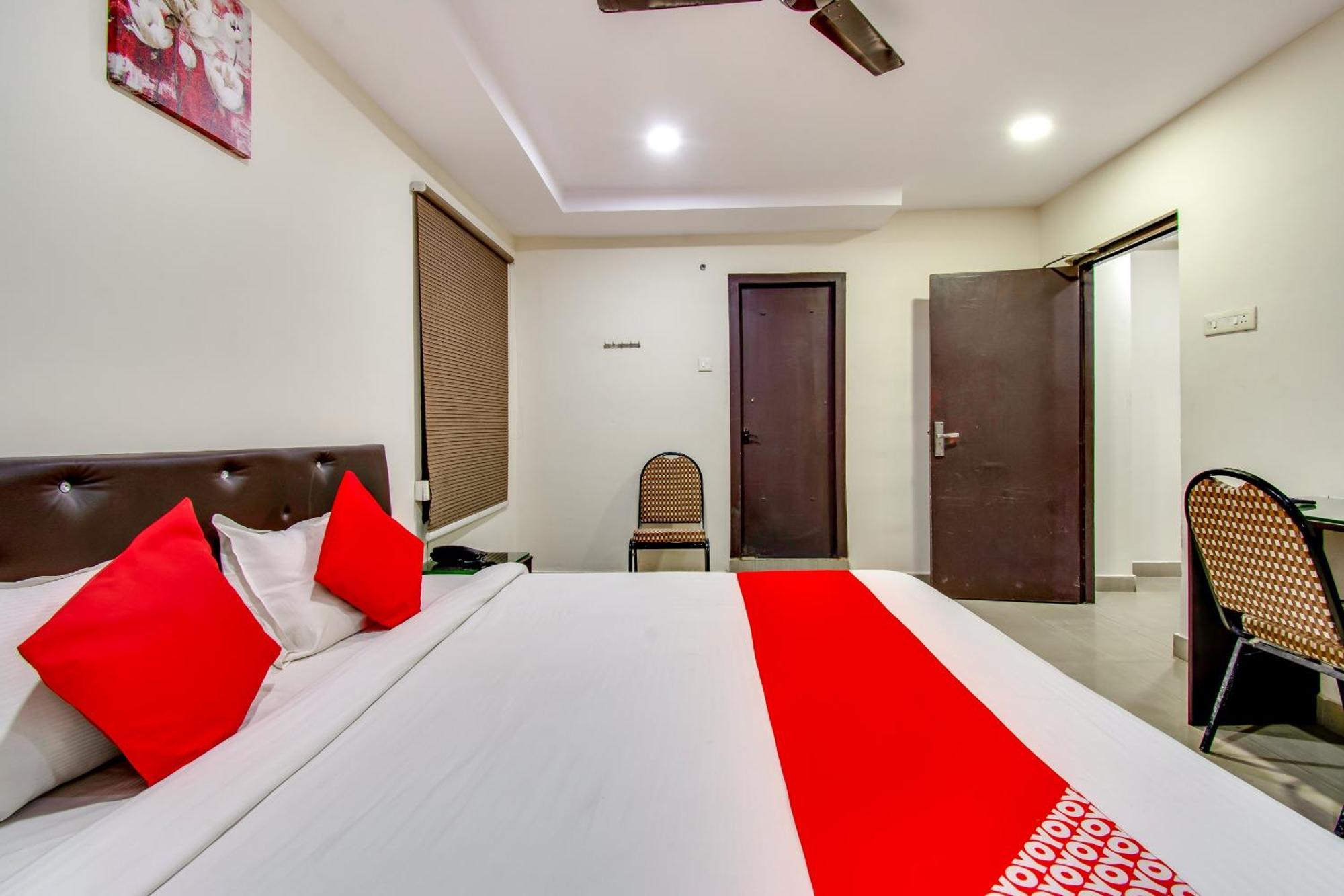 Oyo Akshaya Inn Vijayawāda Εξωτερικό φωτογραφία